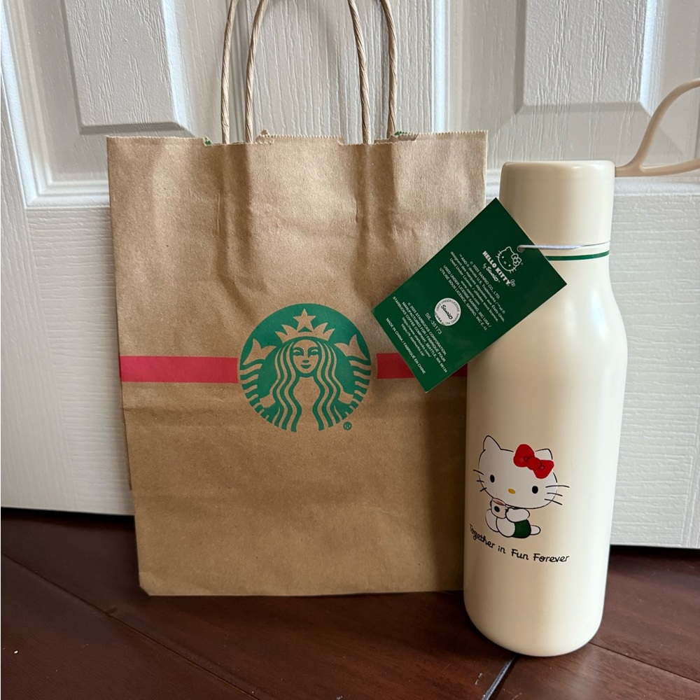 NWT Starbucks & Hello Kitty Collaboration water bottle